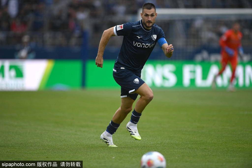 博尼法斯的德甲传奇：加盟药厂以来的进球盛宴与战术深度分析